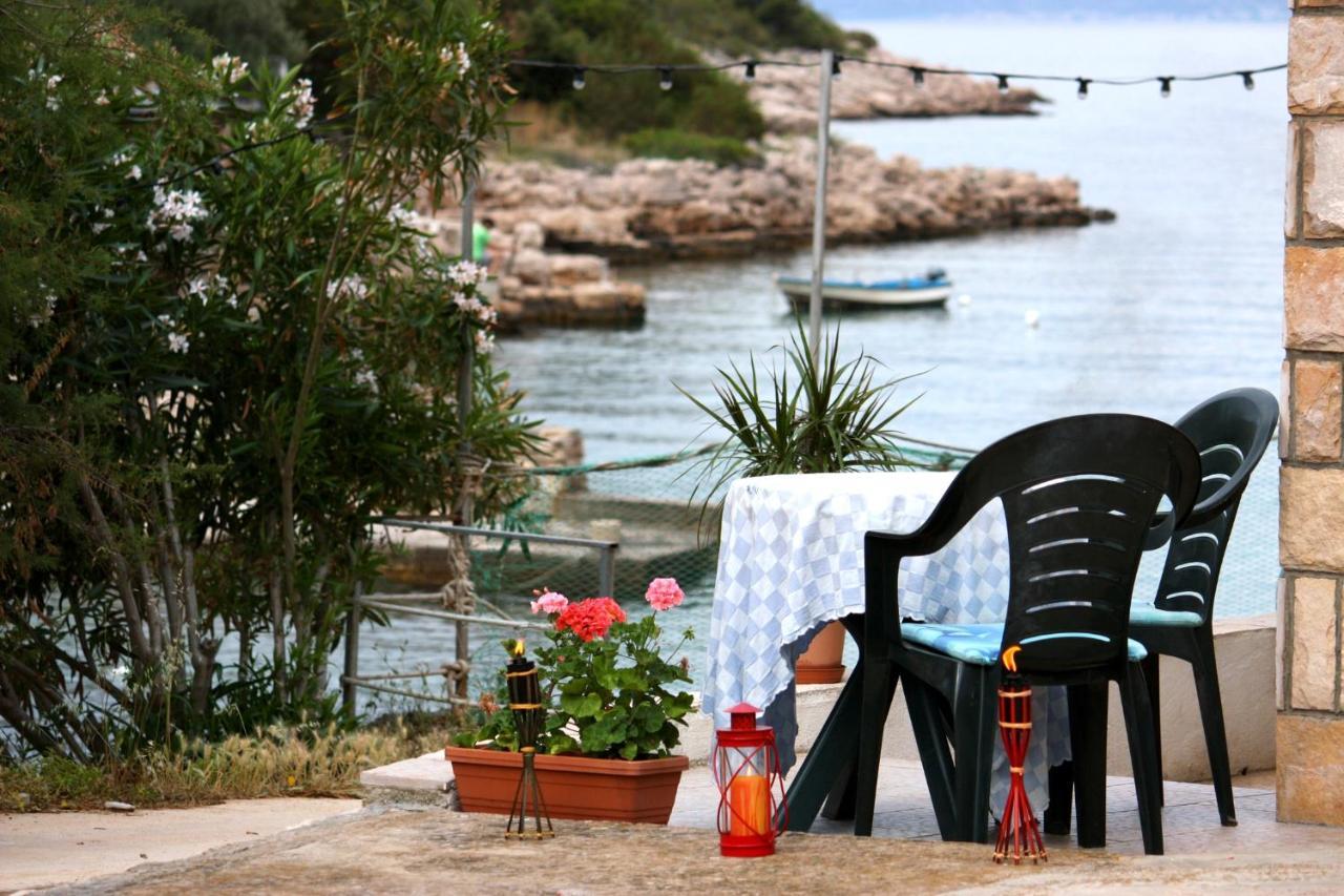 Apartments By The Sea Cove Zarace - Gdinj, Hvar - 2047 Buitenkant foto